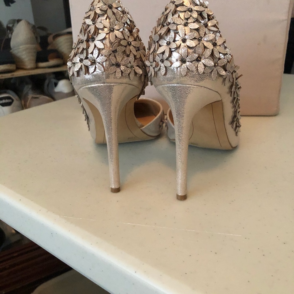 Shoes - Picture 2 of 3